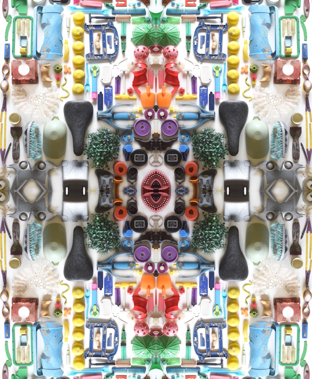 MARCH PLASTIC ! copy